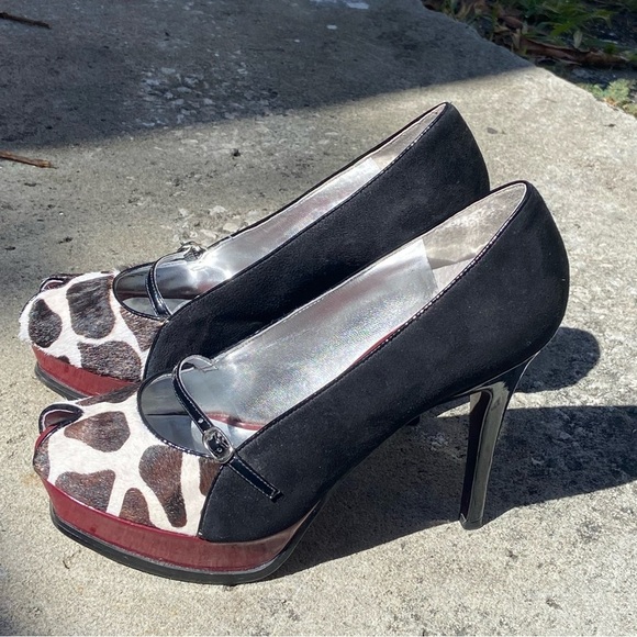 Guess by Narciano Hair on hide print heels Size 7 platform Stiletto Leather - Picture 2 of 10